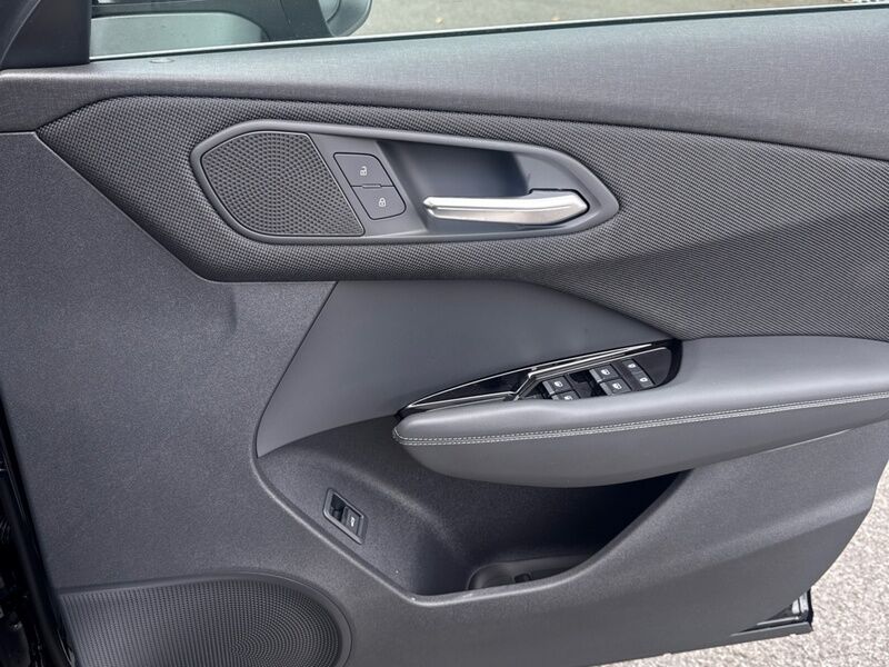 More views of Audi Q3