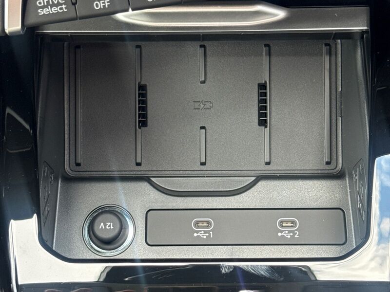 More views of Audi Q3