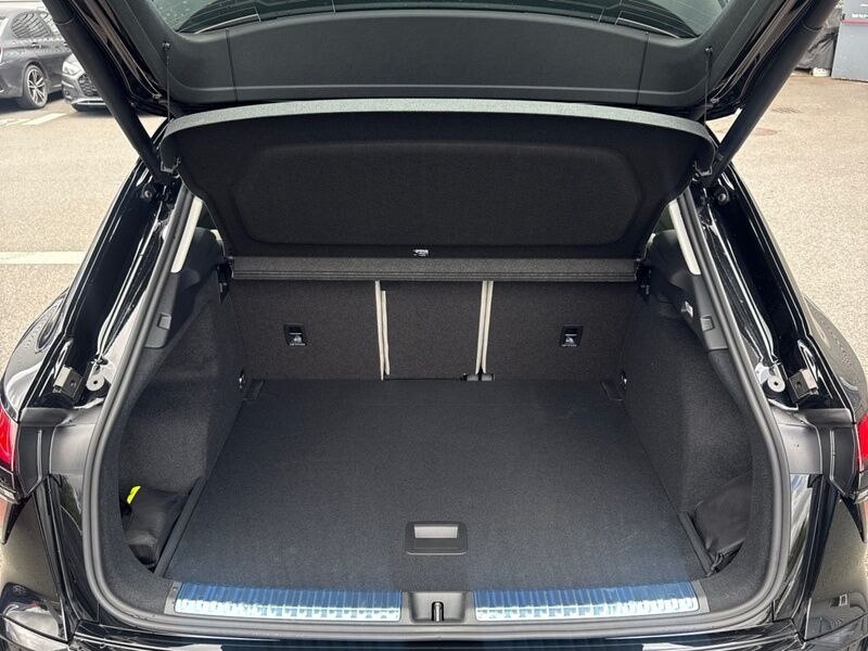 More views of Audi Q3