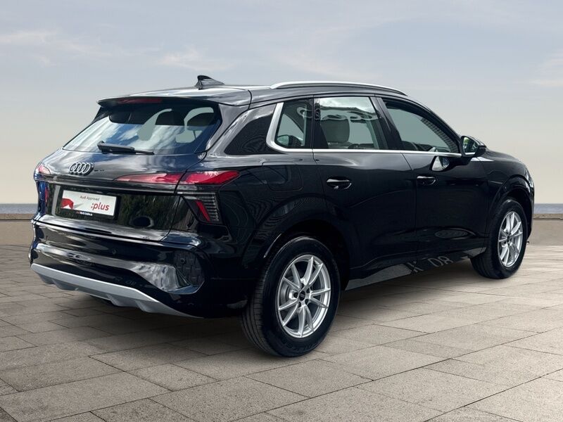 More views of Audi Q3