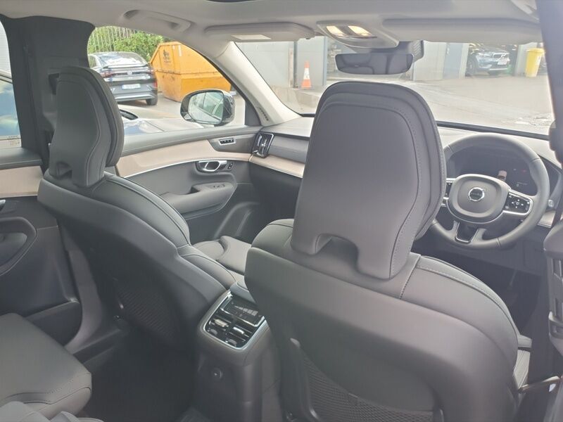 More views of Volvo XC90