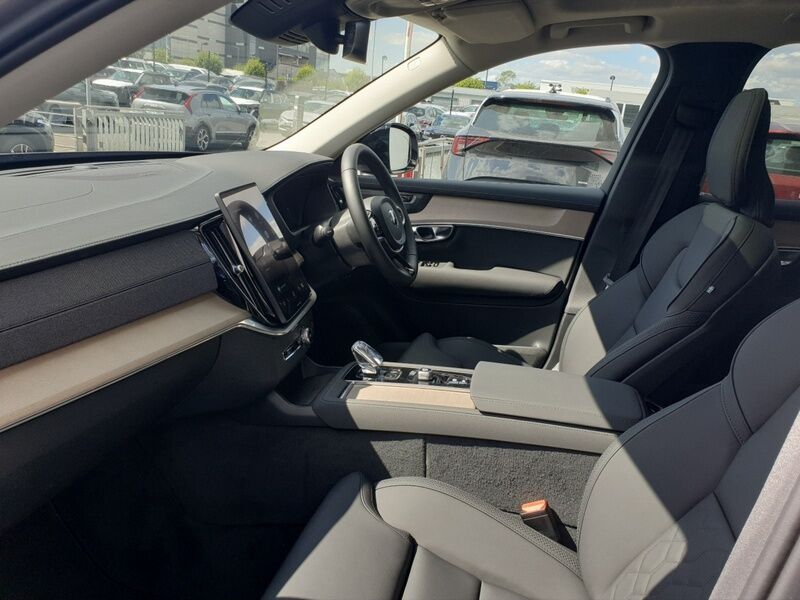 More views of Volvo XC90