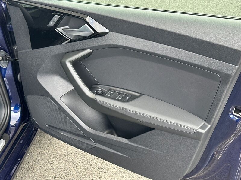 More views of Audi A1