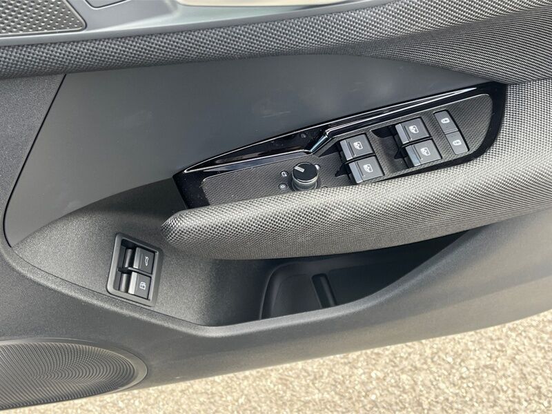 More views of Audi Q3
