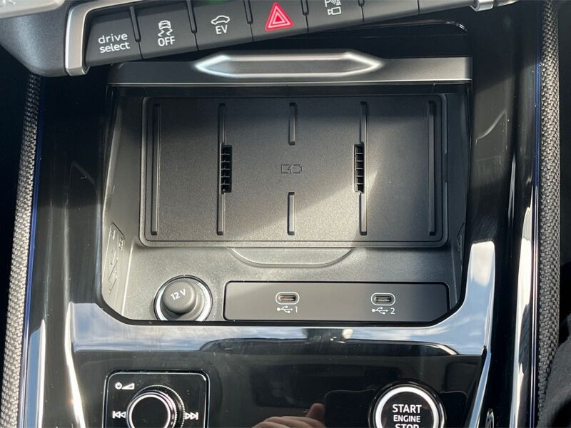 More views of Audi Q3