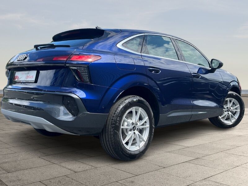 More views of Audi Q3