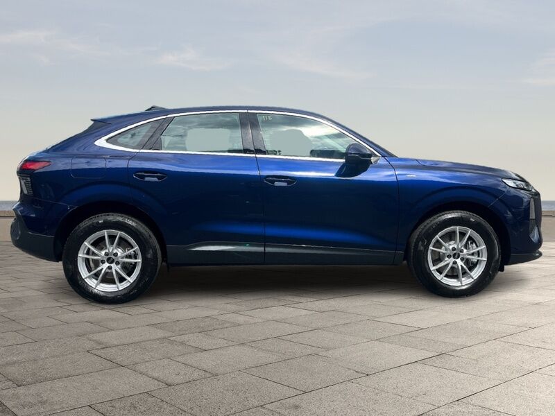 More views of Audi Q3