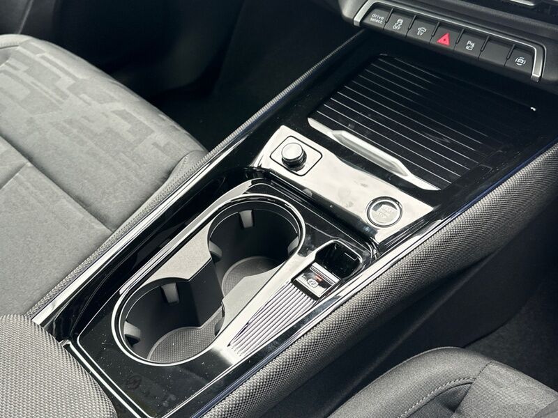 More views of Audi Q3