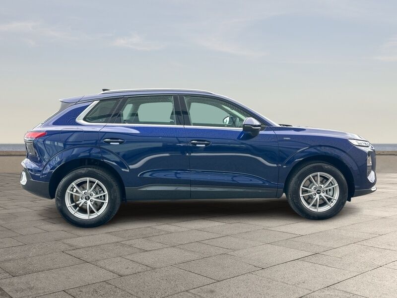 More views of Audi Q3