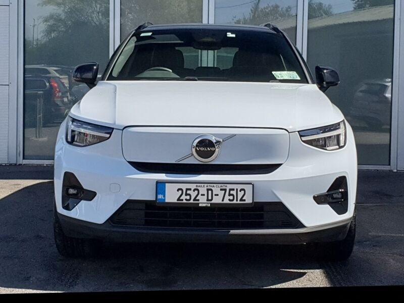 More views of Volvo EX40