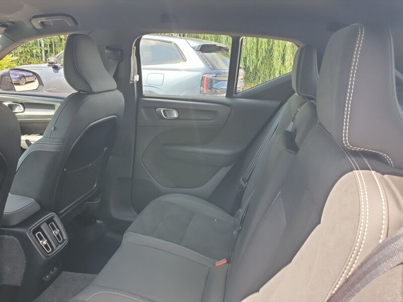More views of Volvo EX40