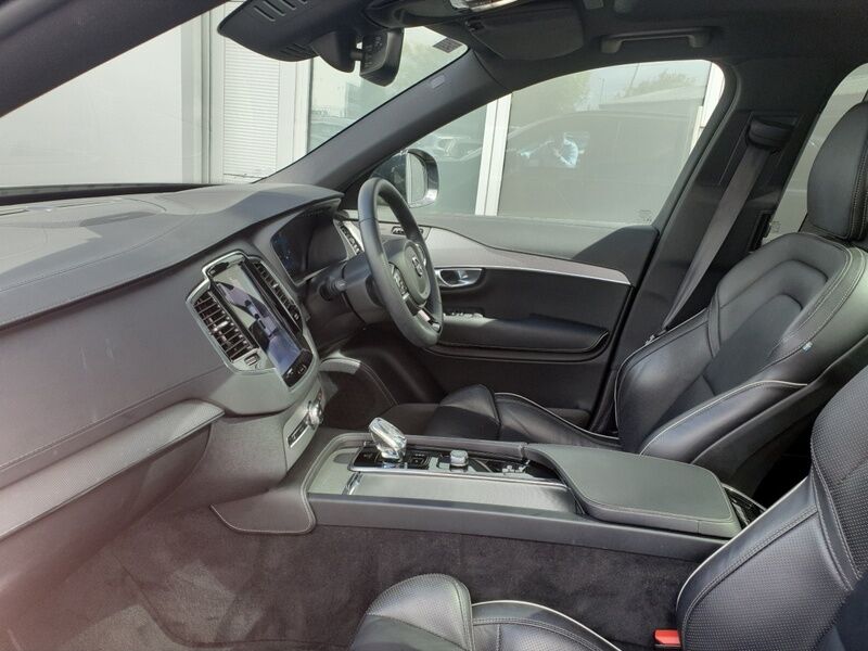 More views of Volvo XC90