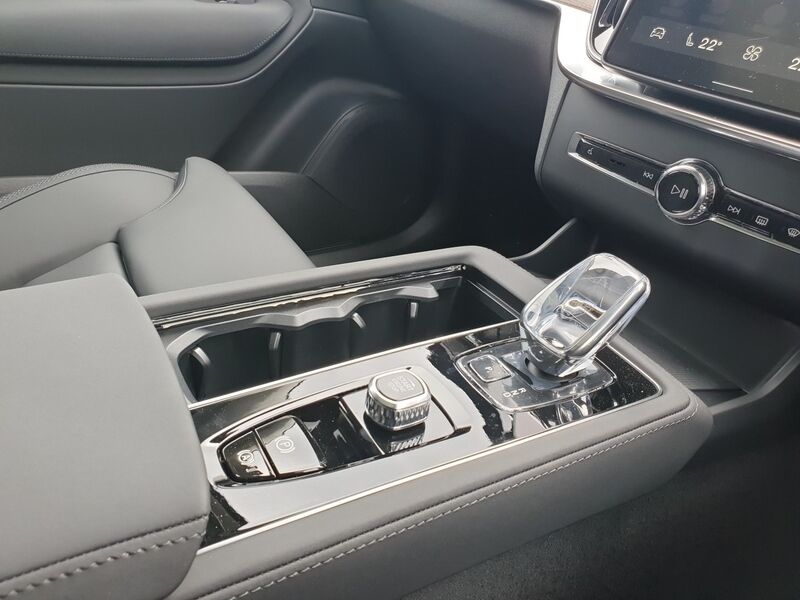 More views of Volvo XC90