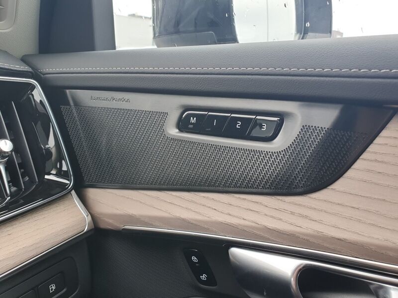 More views of Volvo XC90
