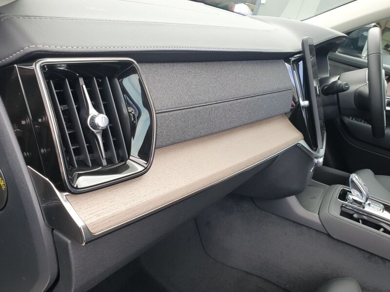 More views of Volvo XC90