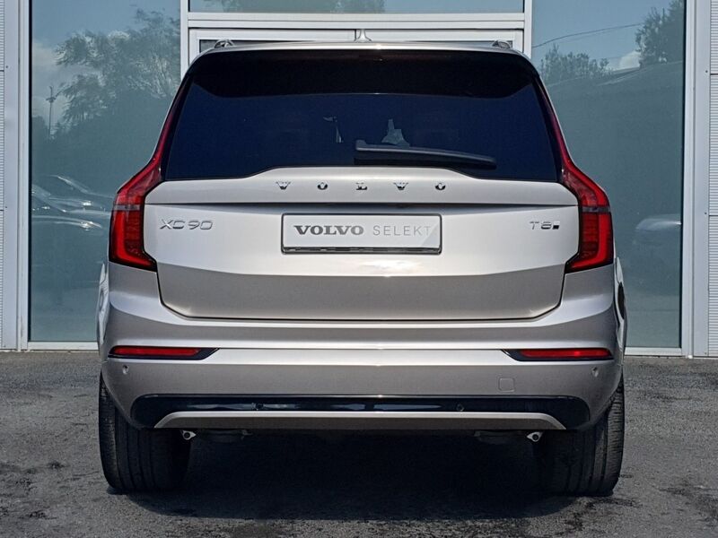 More views of Volvo XC90
