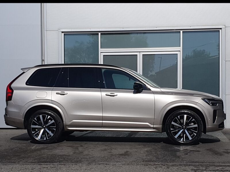 More views of Volvo XC90