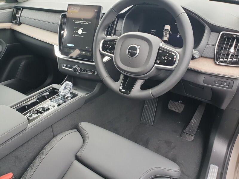 More views of Volvo XC90