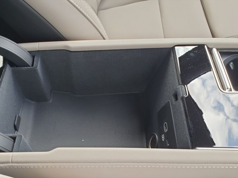 More views of Volvo XC90
