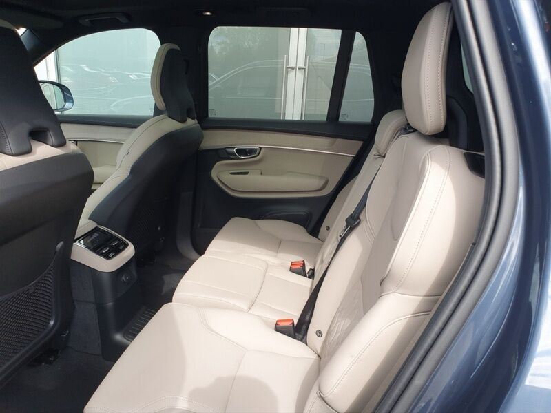 More views of Volvo XC90
