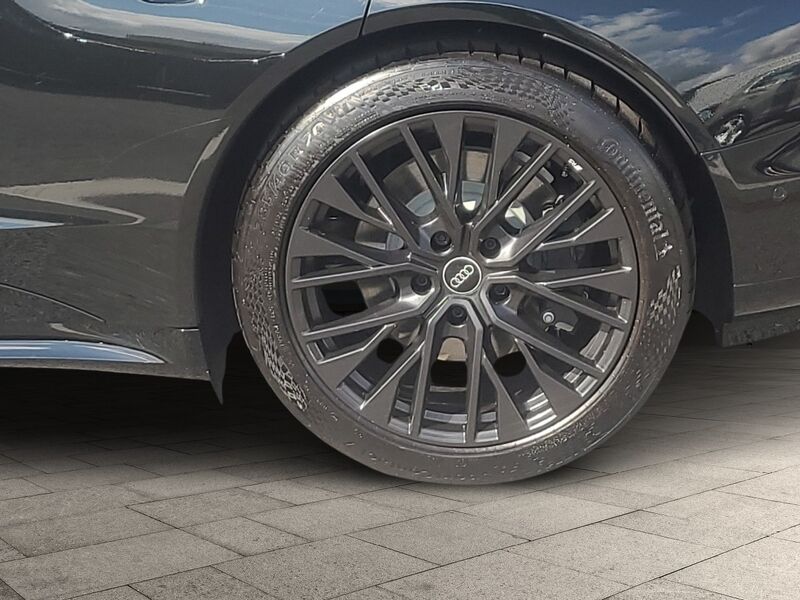 More views of Audi e-tron GT quattro
