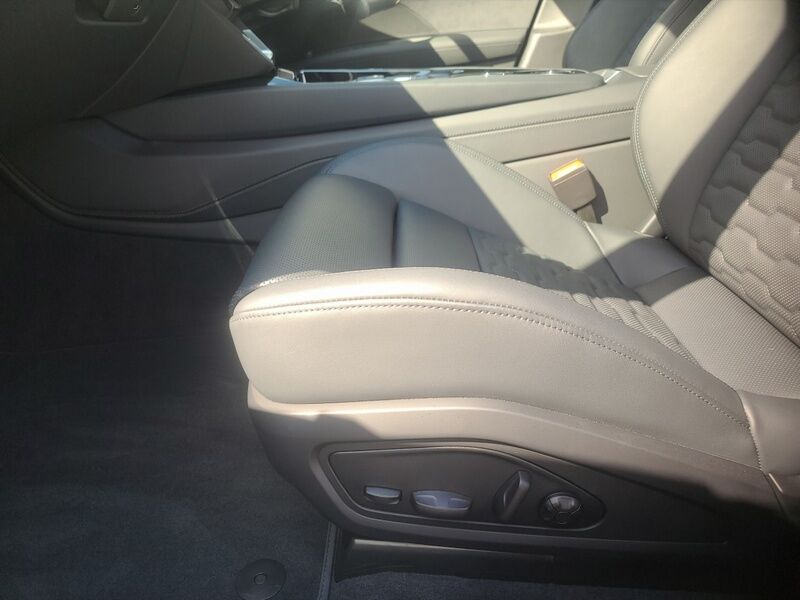 More views of Audi e-tron GT quattro