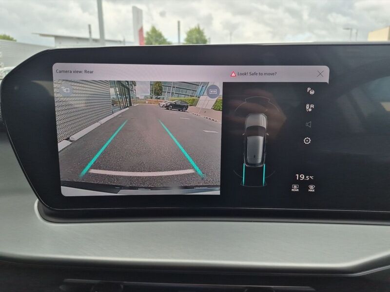 More views of Audi Q3