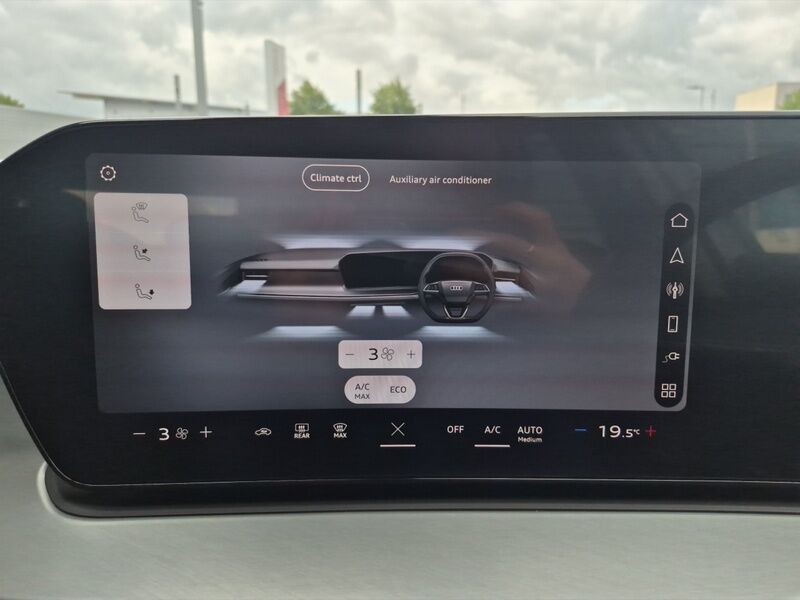 More views of Audi Q3