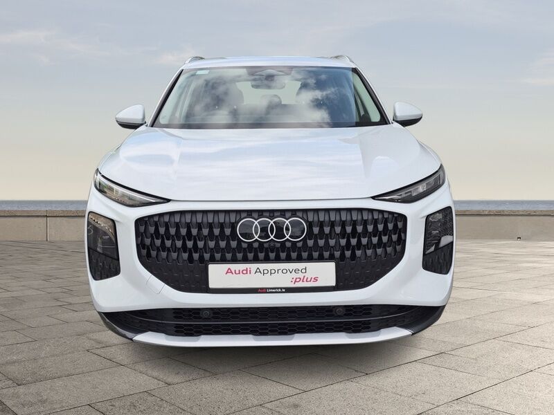 More views of Audi Q3
