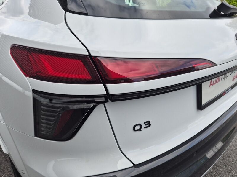 More views of Audi Q3