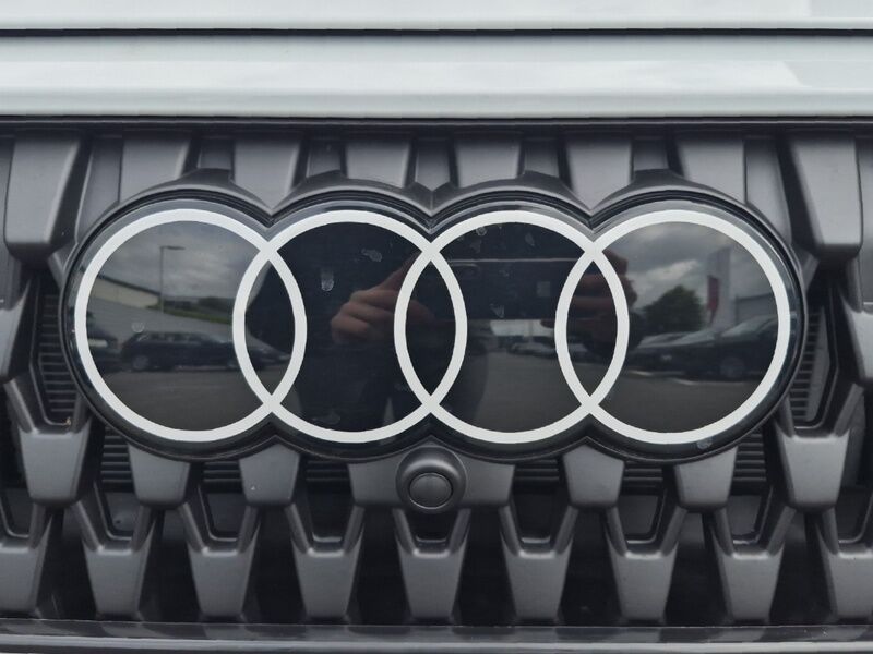 More views of Audi Q3