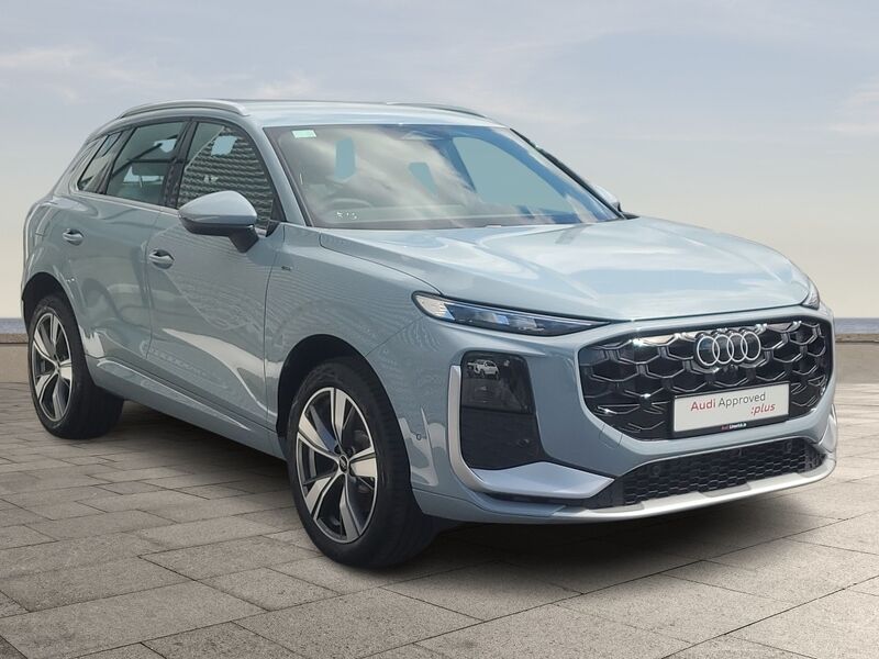 More views of Audi Q3