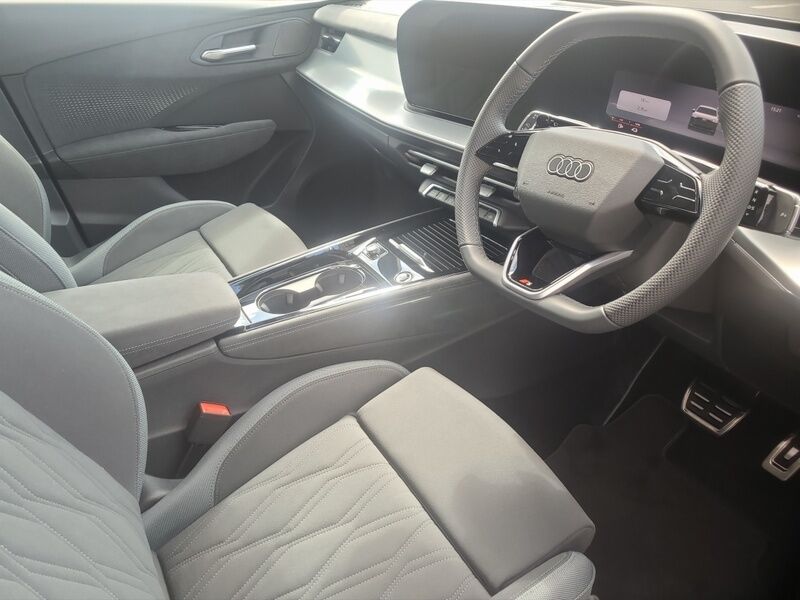 More views of Audi Q3