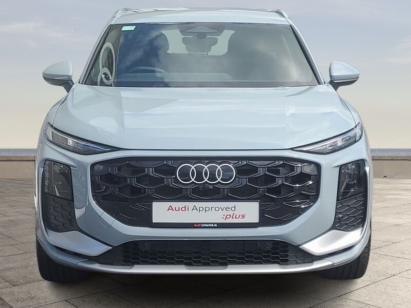 More views of Audi Q3