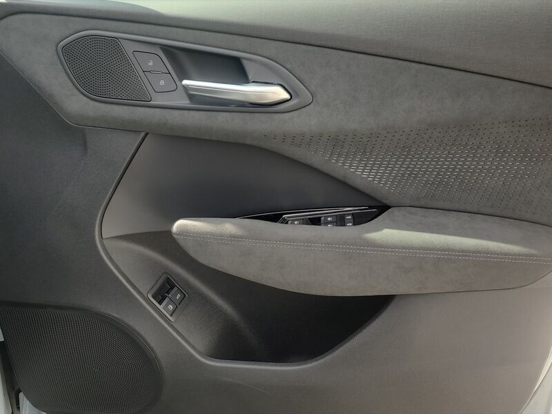More views of Audi Q3