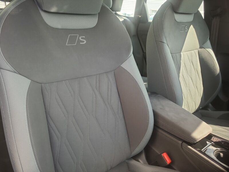 More views of Audi Q3