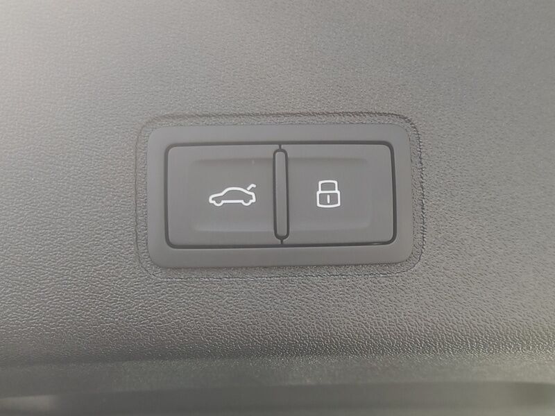More views of Audi Q3