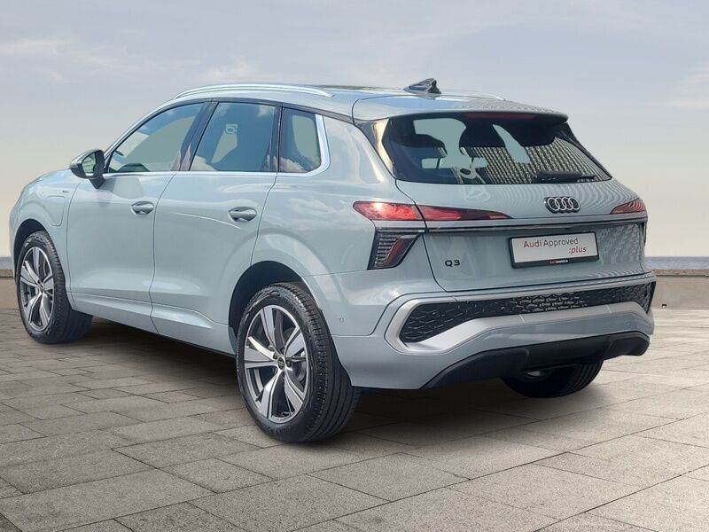 More views of Audi Q3