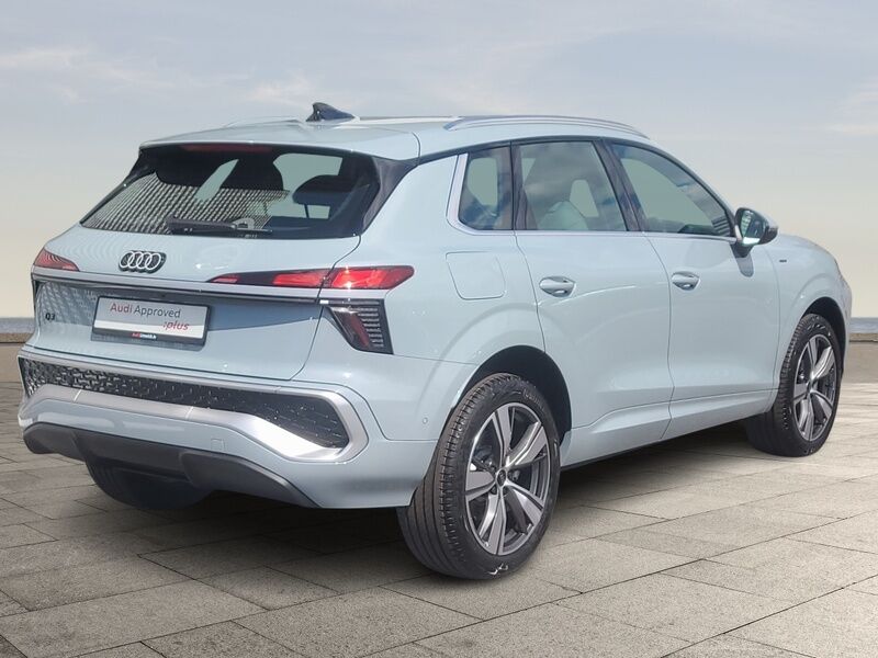 More views of Audi Q3