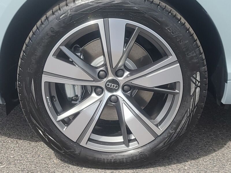More views of Audi Q3