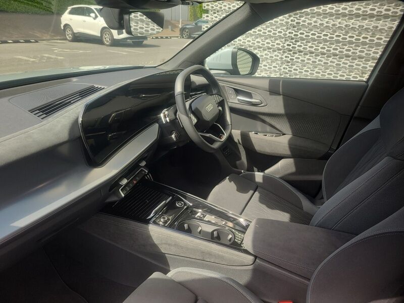 More views of Audi Q3