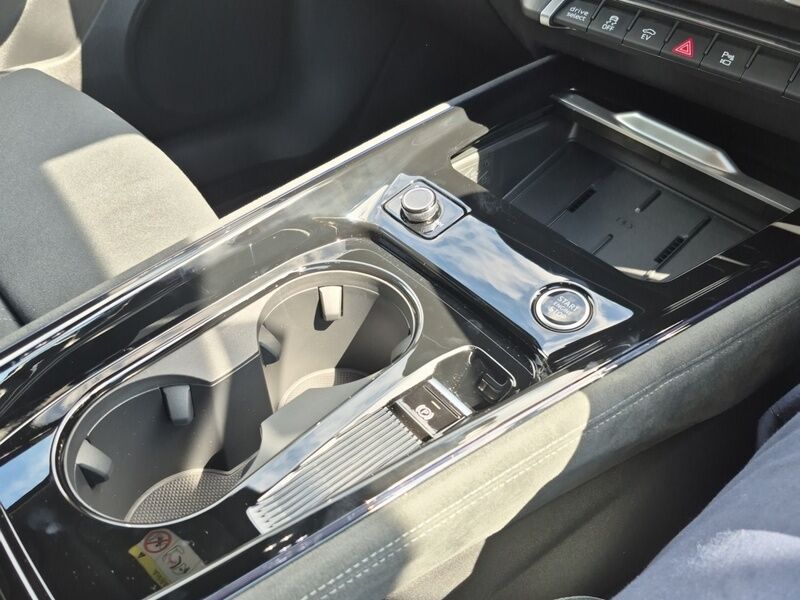 More views of Audi Q3