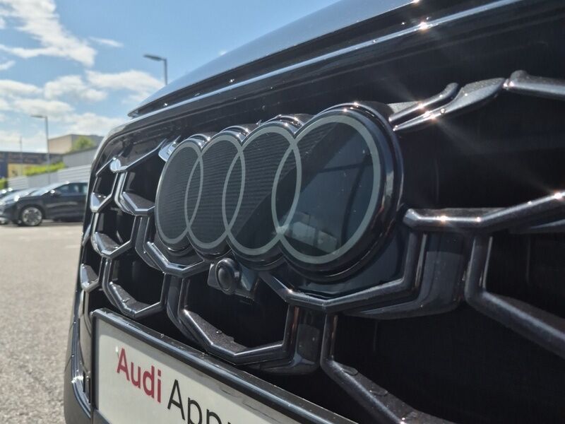 More views of Audi Q3