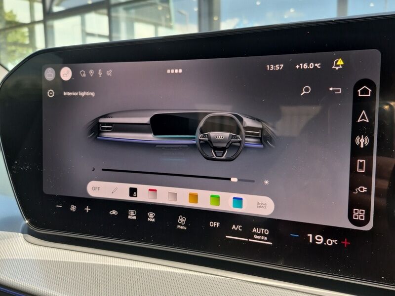 More views of Audi Q3