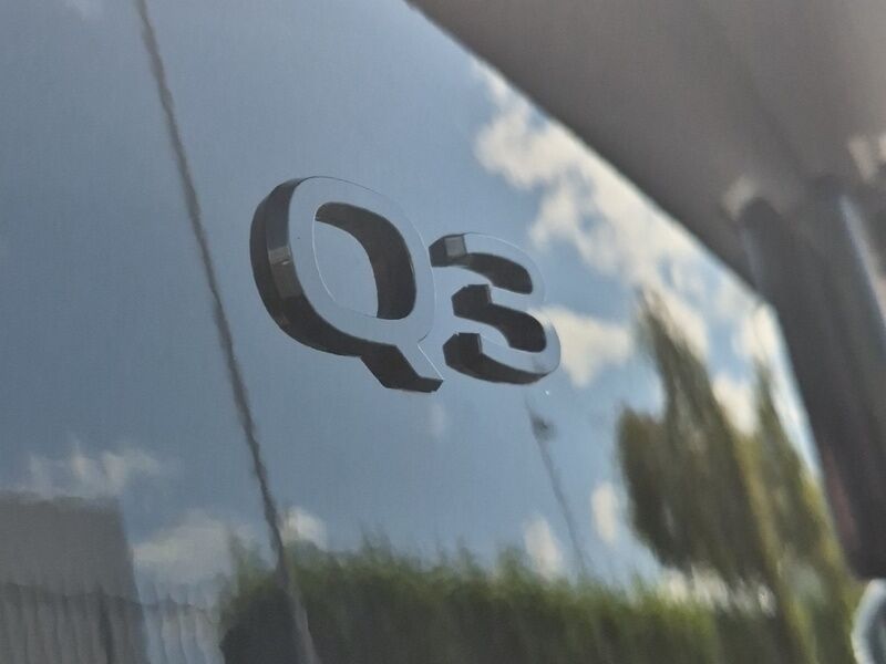 More views of Audi Q3