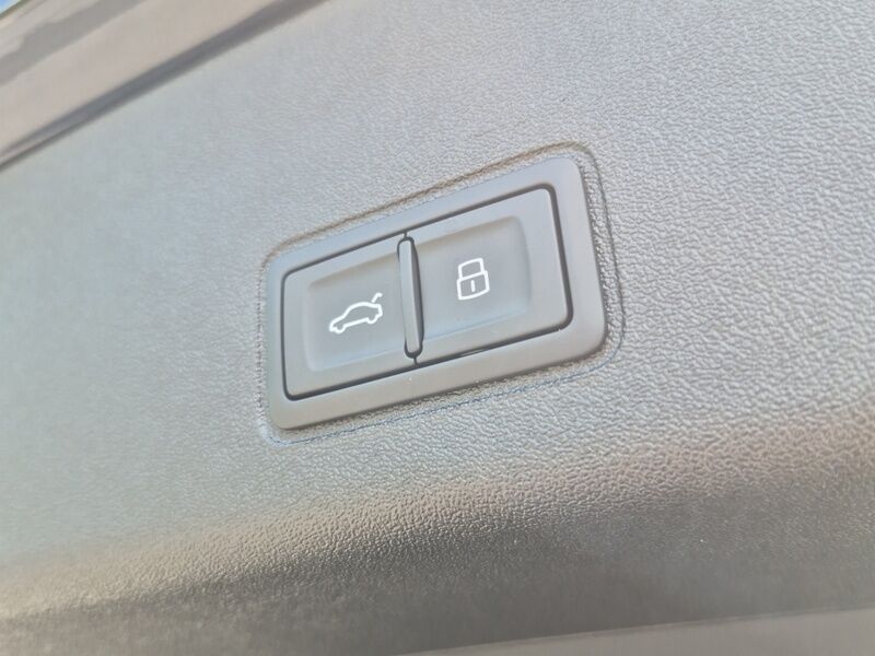 More views of Audi Q3