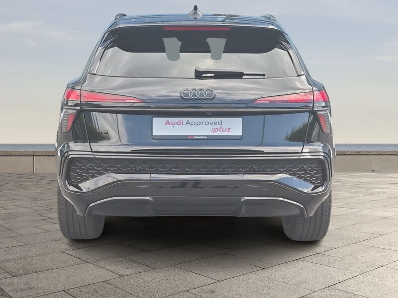 More views of Audi Q3