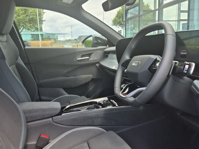 More views of Audi Q3