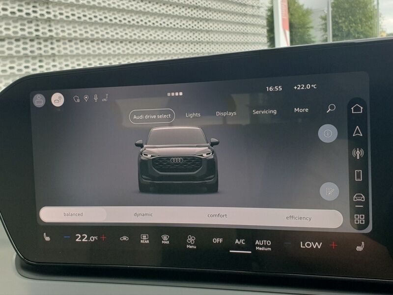 More views of Audi Q3