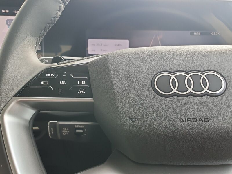 More views of Audi Q3